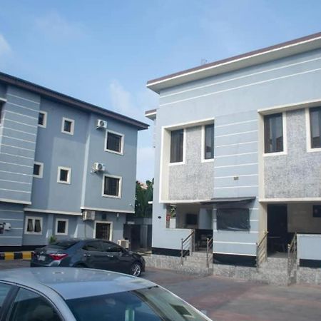 Kay Luxury Suites Uyo Buitenkant foto