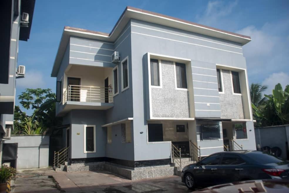Kay Luxury Suites Uyo Buitenkant foto